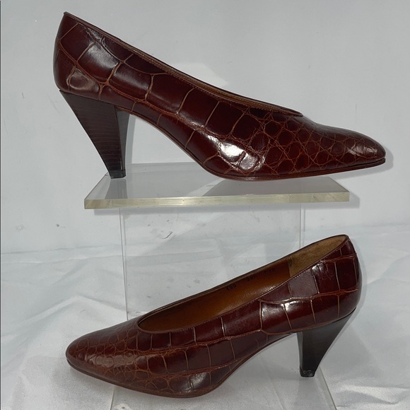 MARIO VALENTINO ITALIAN GENUINE CROCODILE PUMPS FTL-03-132 - Picture 2 of 11